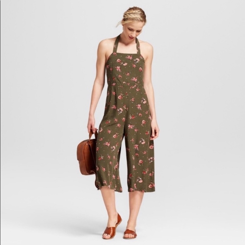 XHILARATION ROMPER SIZE M